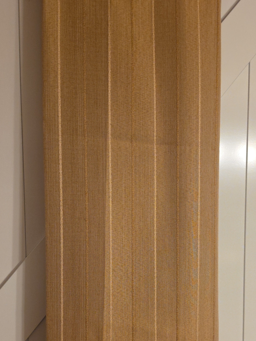 5 Drapes. Gorgeous.